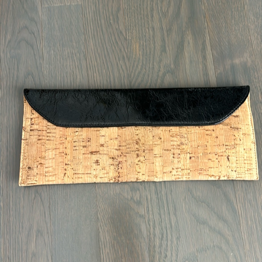 Viva bags of California- a cork and leather clutch EUC